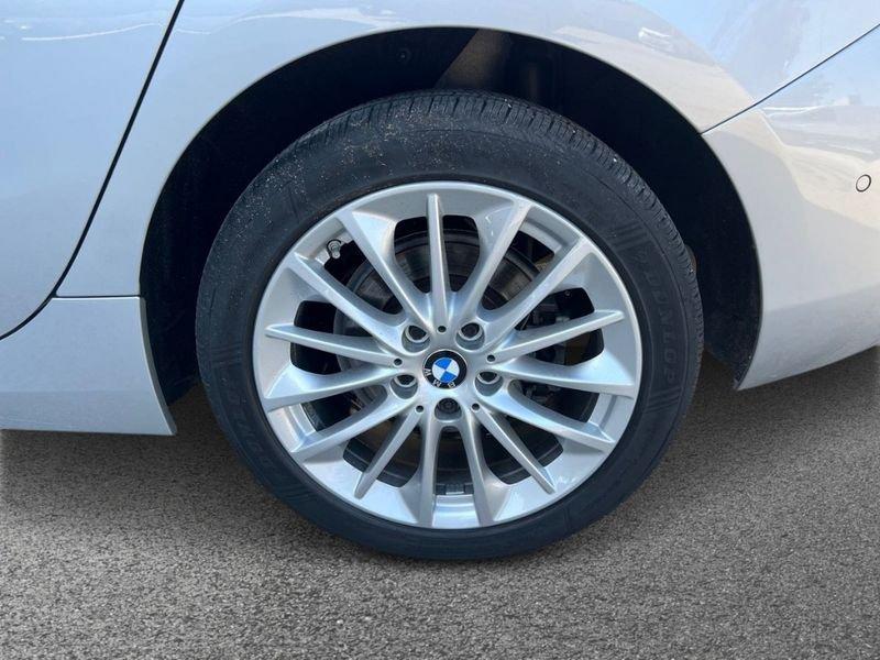 BMW Serie 1 F40 118d Business Advantage auto