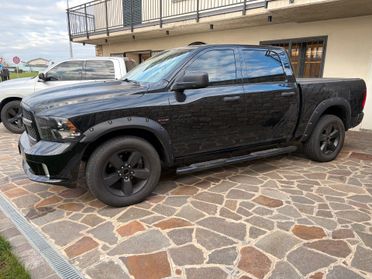 Dodge RAM 1500 HEMI 5.7 V8
