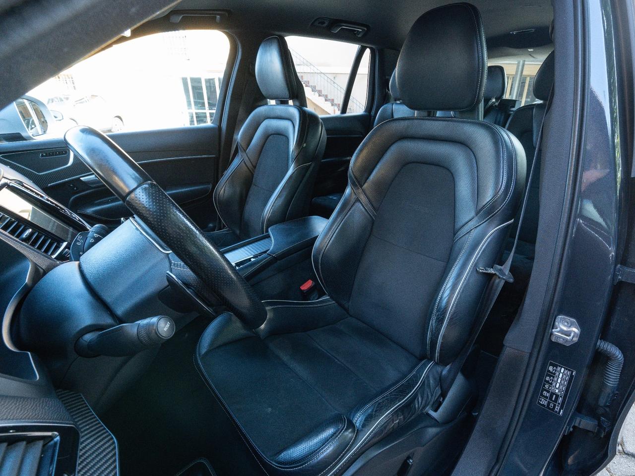 Volvo XC 90 XC90 D5 AWD Geartronic 7 posti R-design