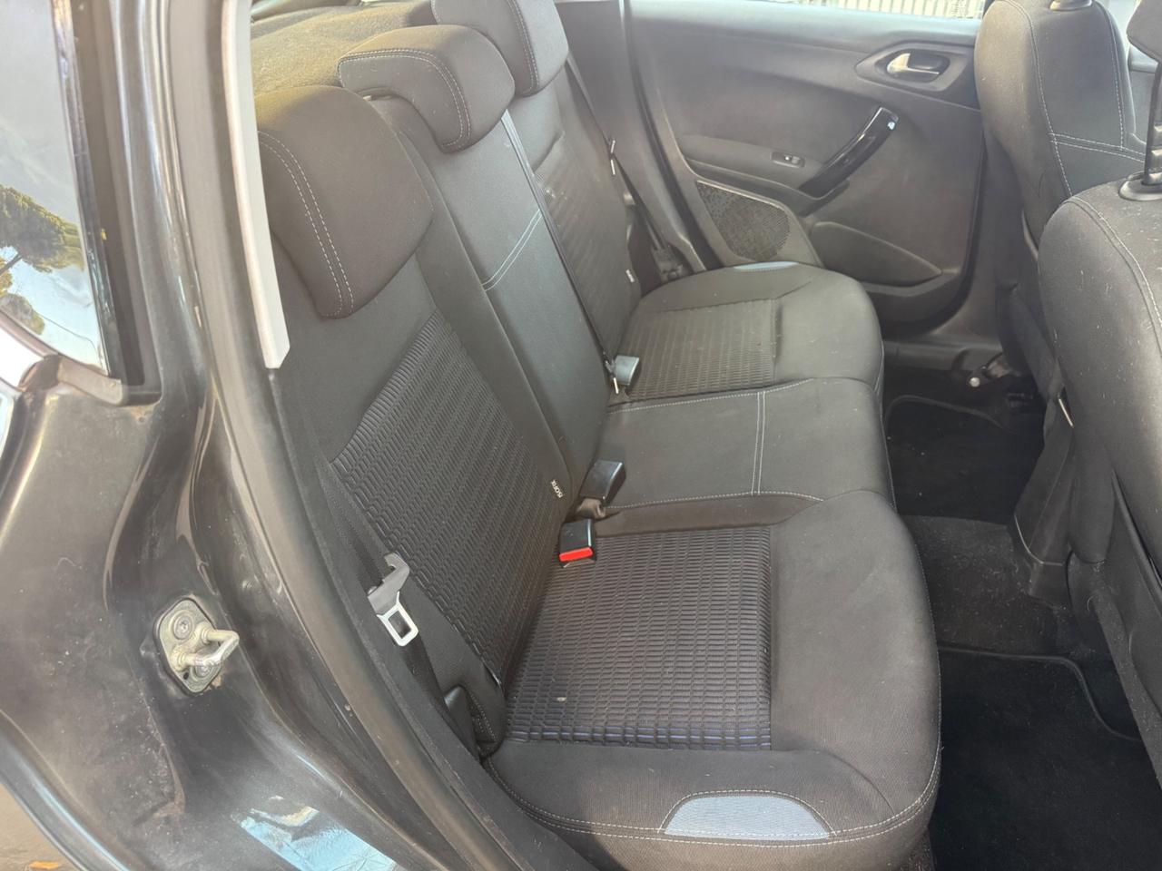 Peugeot 208 5P. 1.2 benz neopaten garanzia 12 mesi