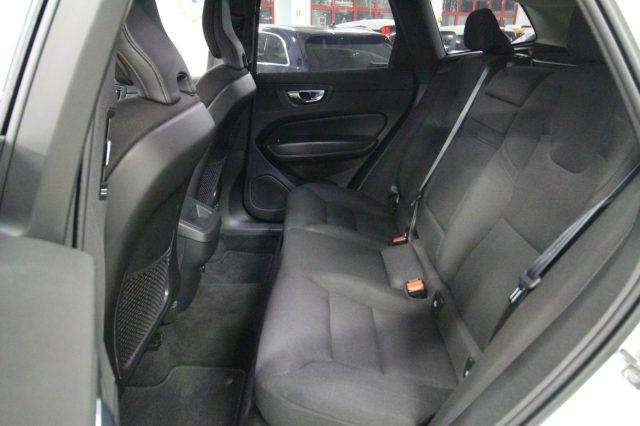 VOLVO XC60 B4 (d) AWD Geartronic Business