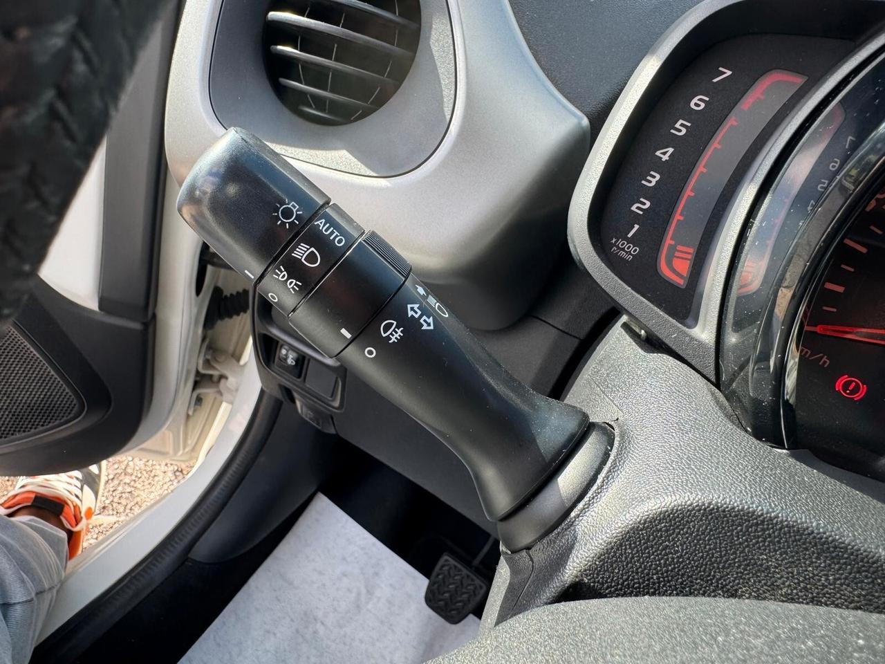 Toyota Aygo 1.0 VVT-I 69CV 5P NEOPATENT 2015