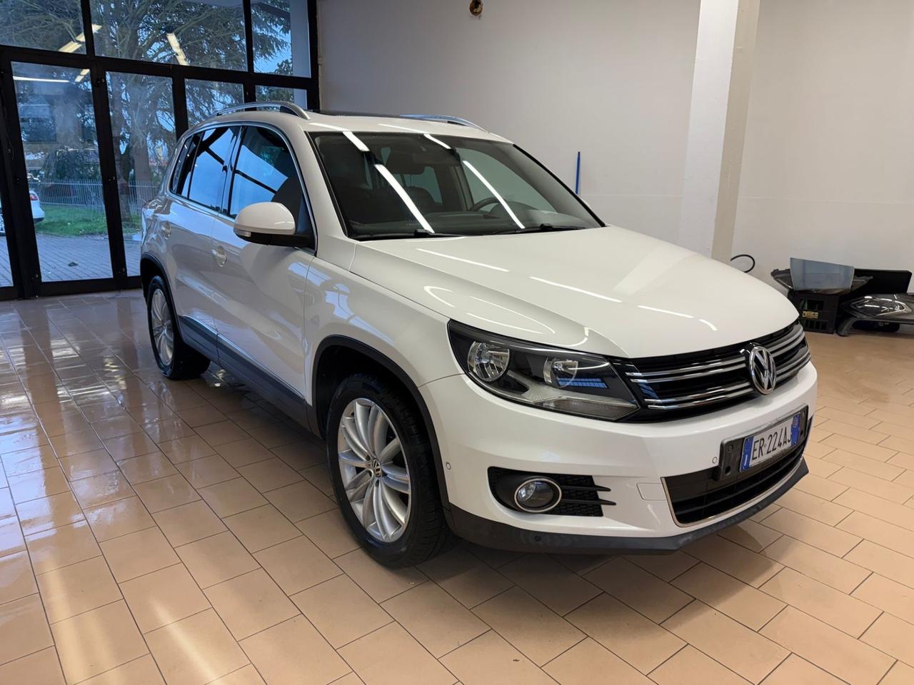 Volkswagen Tiguan 2.0 TDI 140 CV Business Sport e Style BlueMot. Tech