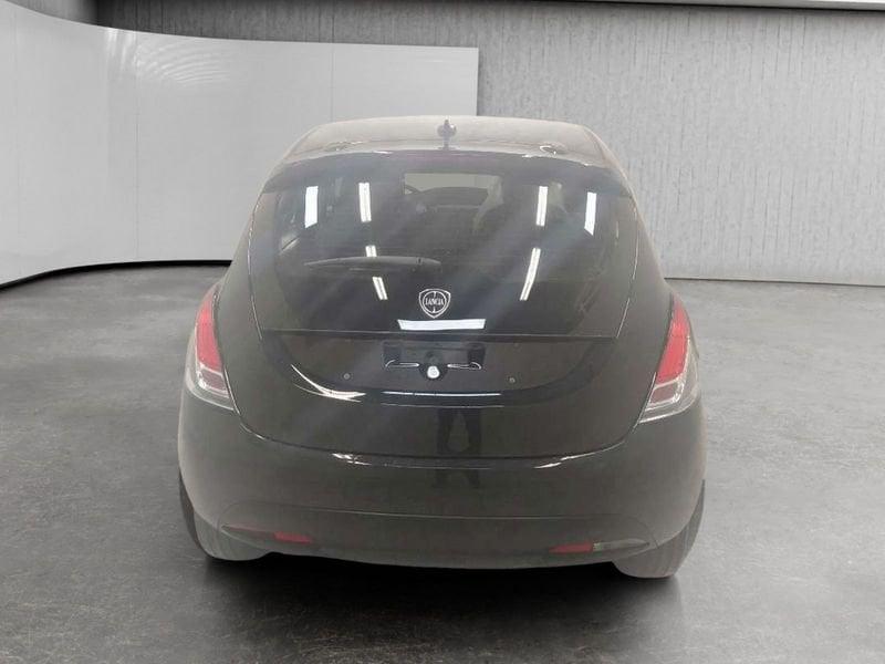 Lancia Ypsilon 1.0 firefly hybrid Platino s&s 70cv
