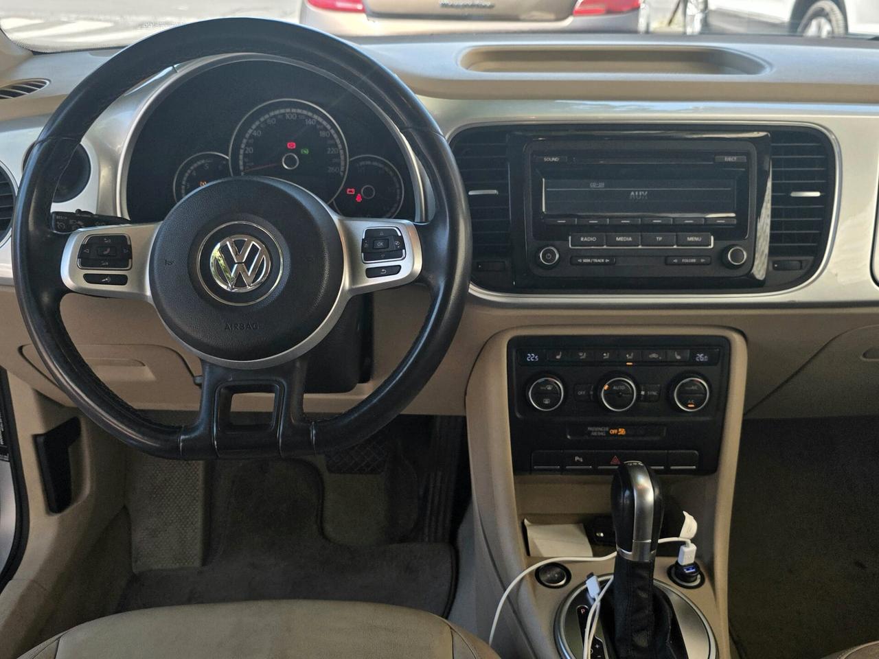Volkswagen Maggiolino 1.6 TDI DSG Design