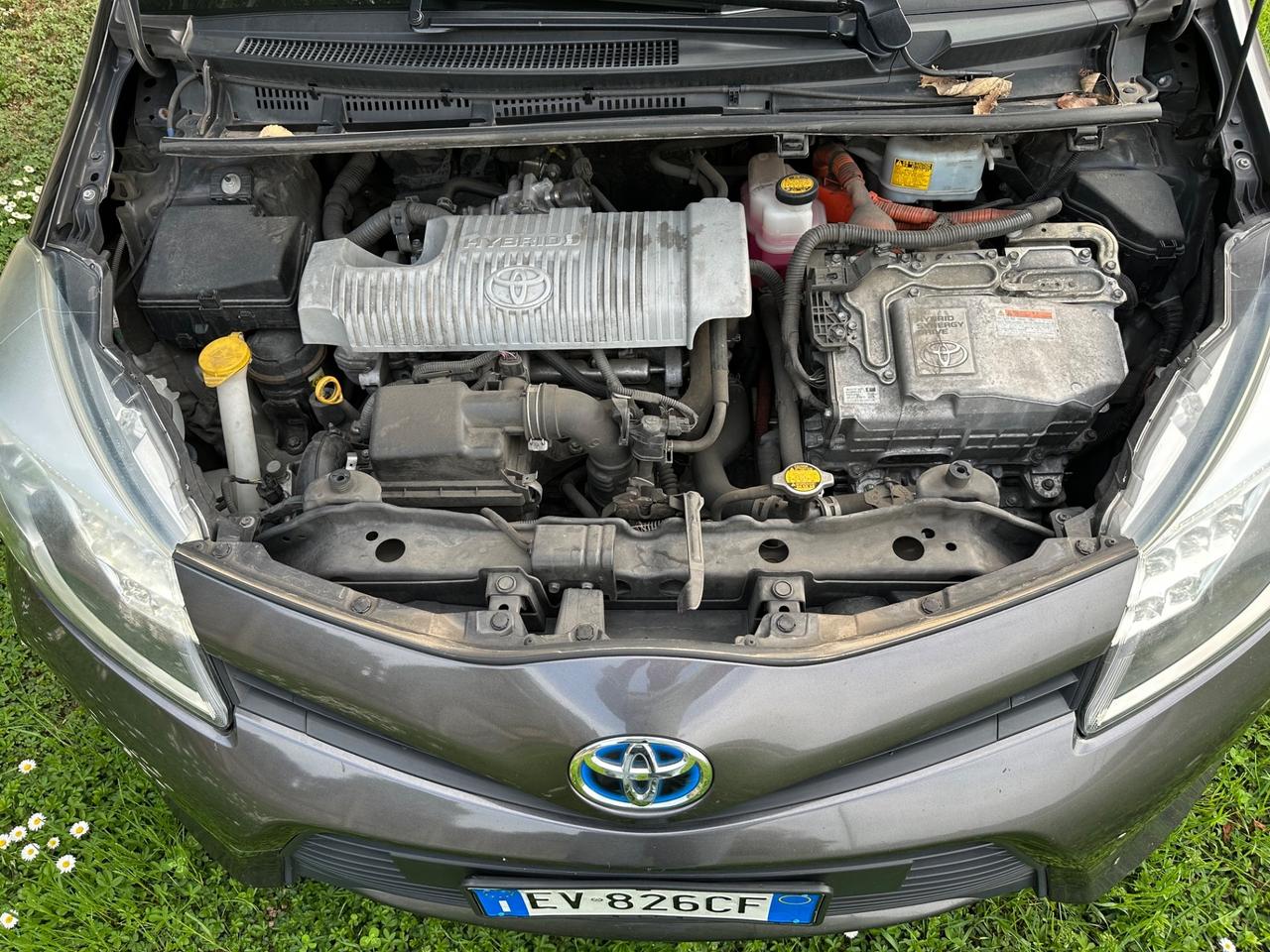 Toyota Yaris 1.5 Hybrid 5 porte Lounge