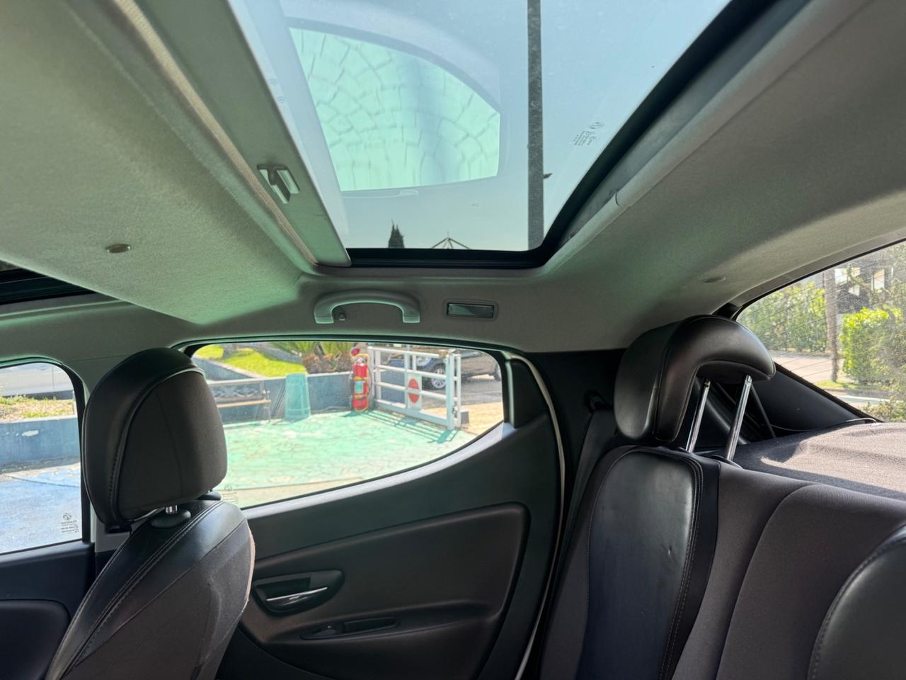 Lancia Ypsilon 1.2 69 CV 5 porte S&S Platinum