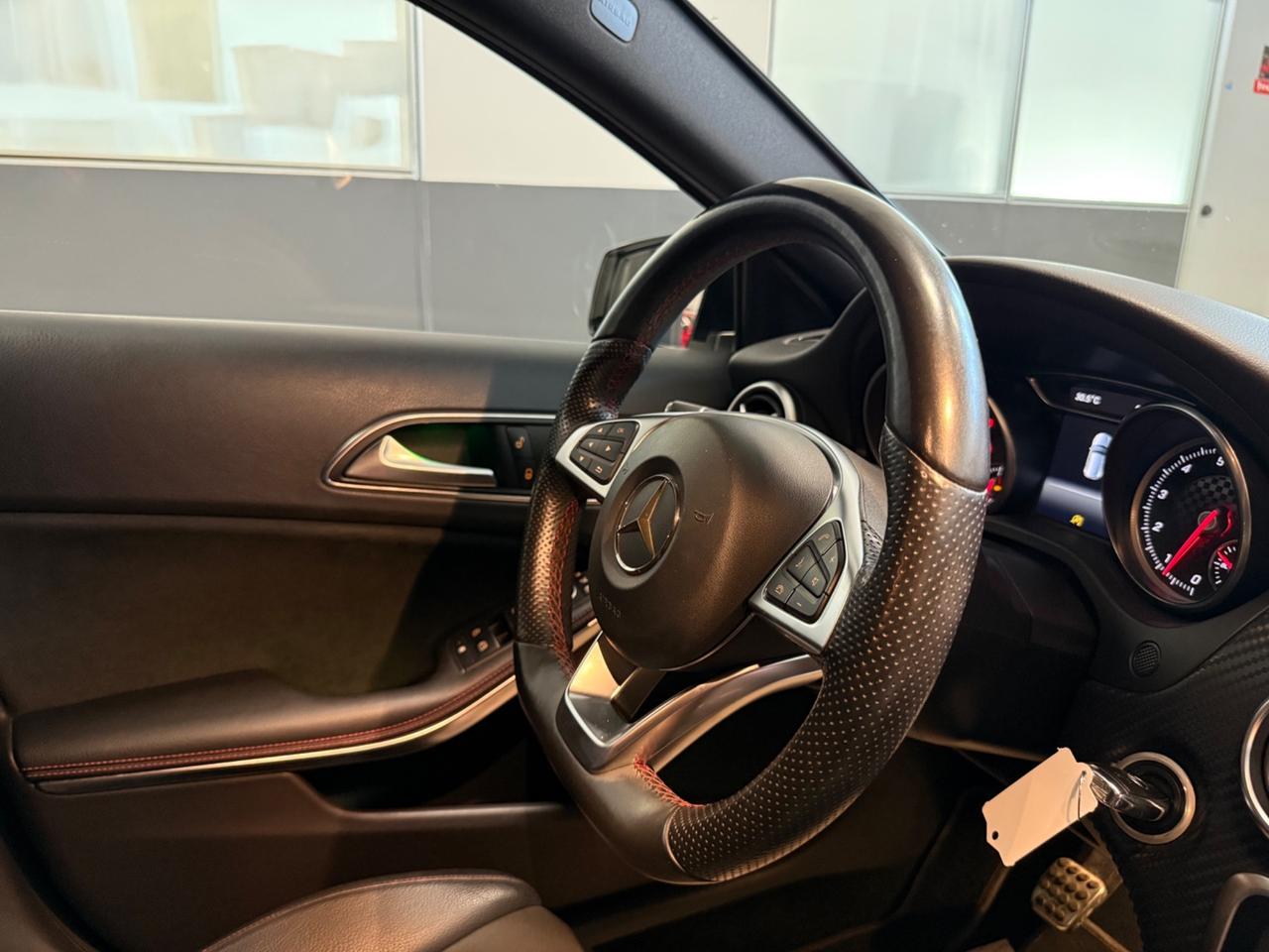 Mercedes-benz A 180 Premium Amg Night Edition