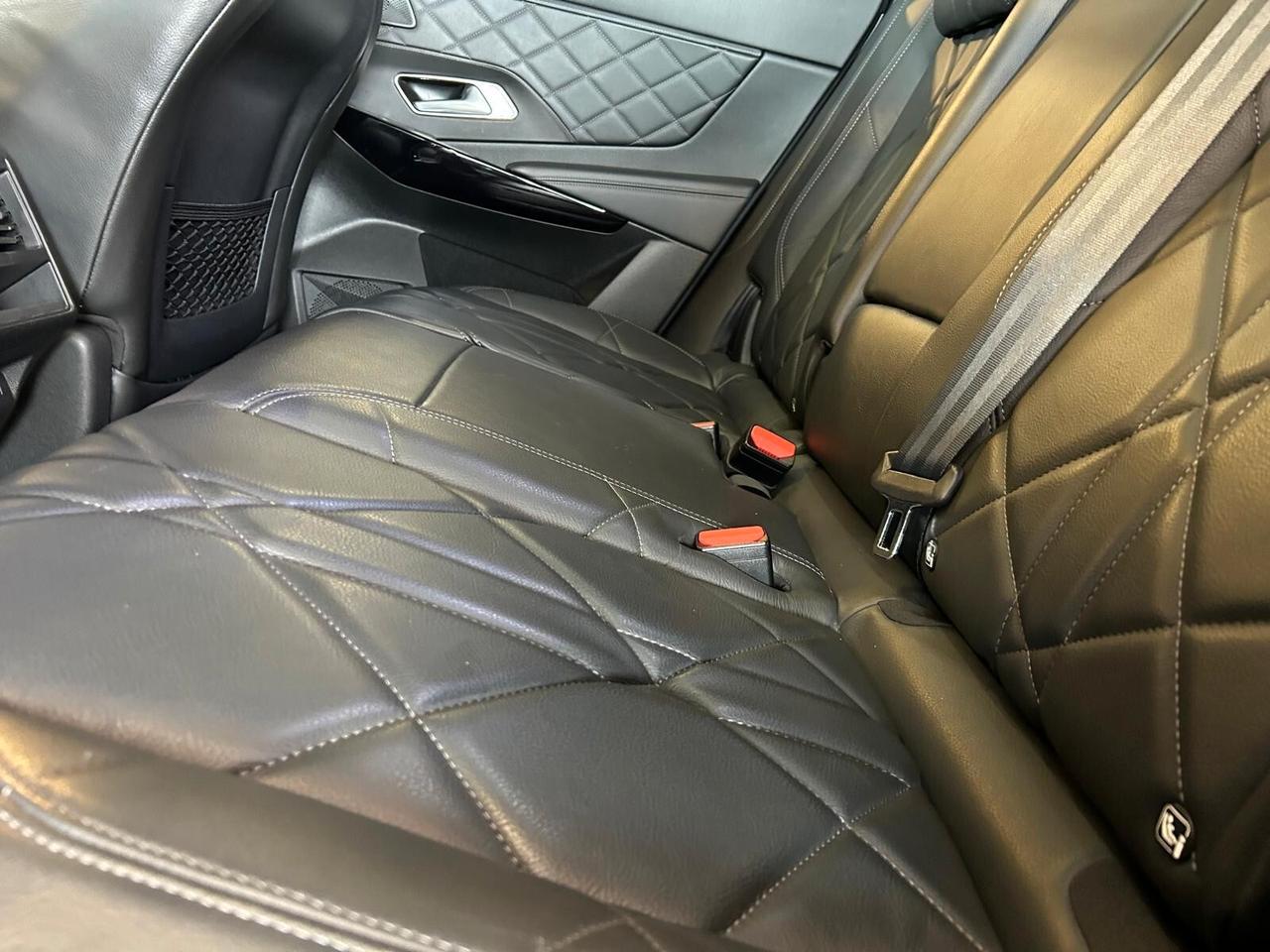 Ds DS 7 Crossback GRAND CHIC BlueHDi 130 aut. SPOTICAR