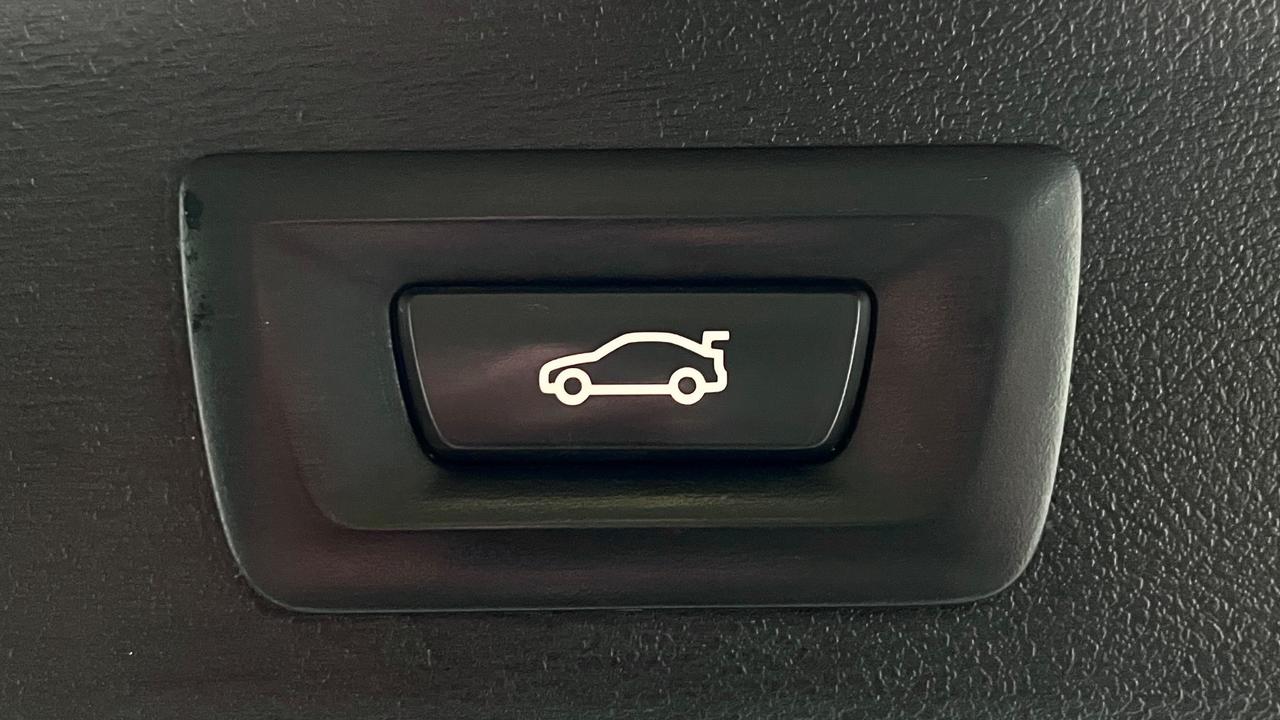 BMW 520D TOURING 2.0 LUXURY 190CV - FULL LED, PELLE, SEDILI ELETTRICI