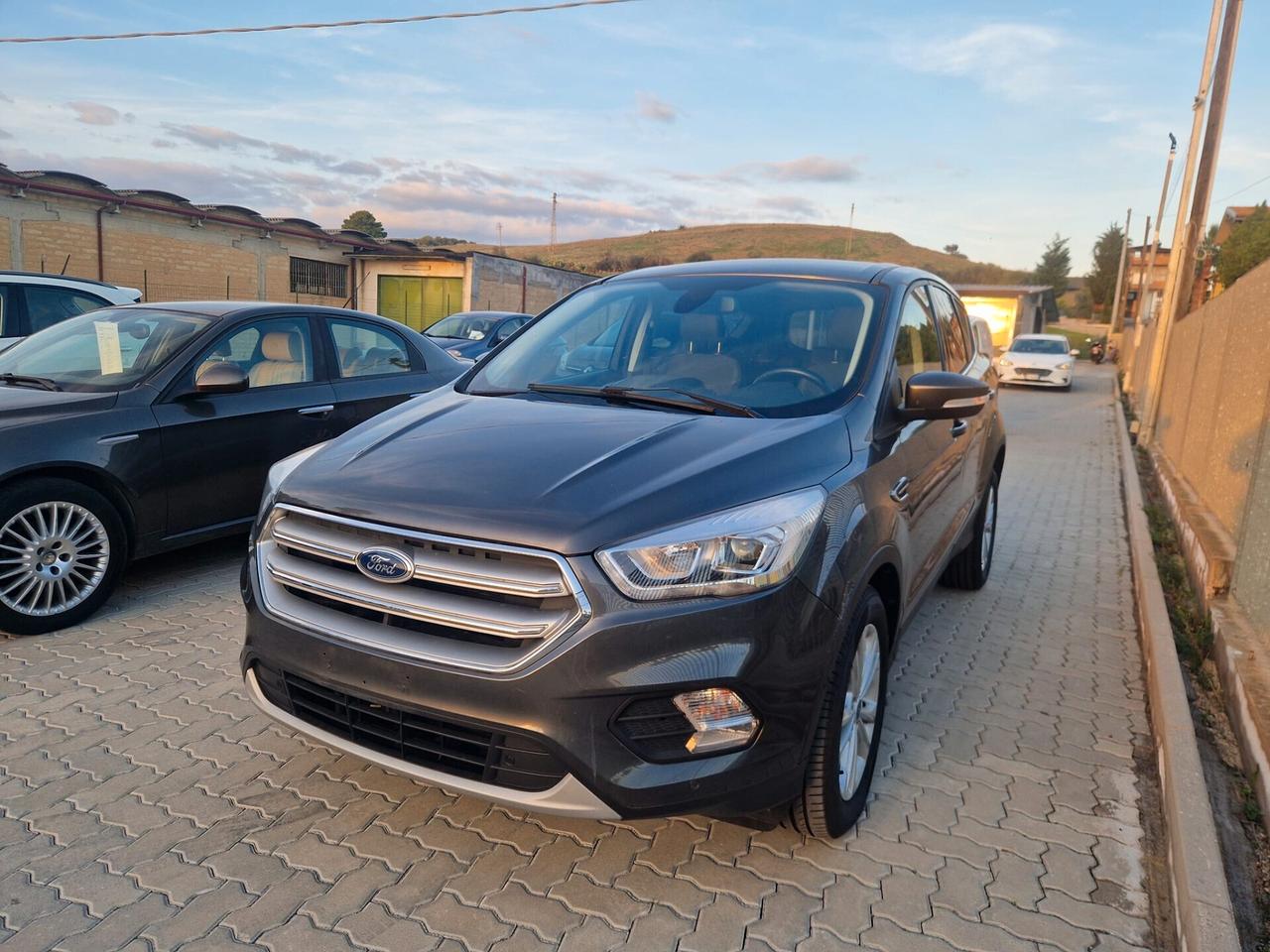 Ford Kuga 1.5 TDCI 120 CV S&S Powershift Edition