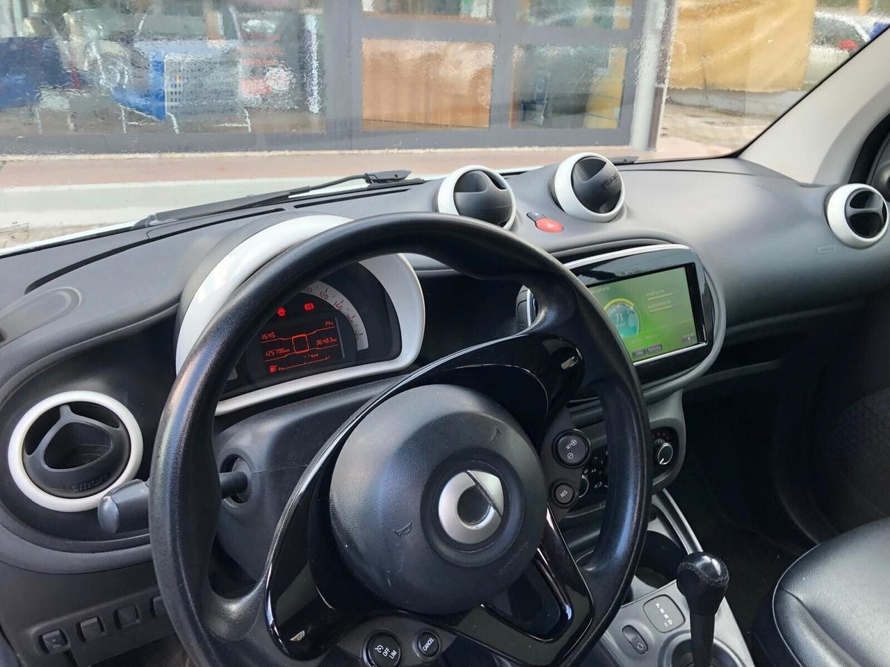 Smart ForTwo 70 1.0 AUTOMATICA PELLE/NAVIGATORE GARANZIA EUROPEA COMPLETA CONFORMGEST X 12 MESI RINNOVABILE FINO A 60 MESI!!!
