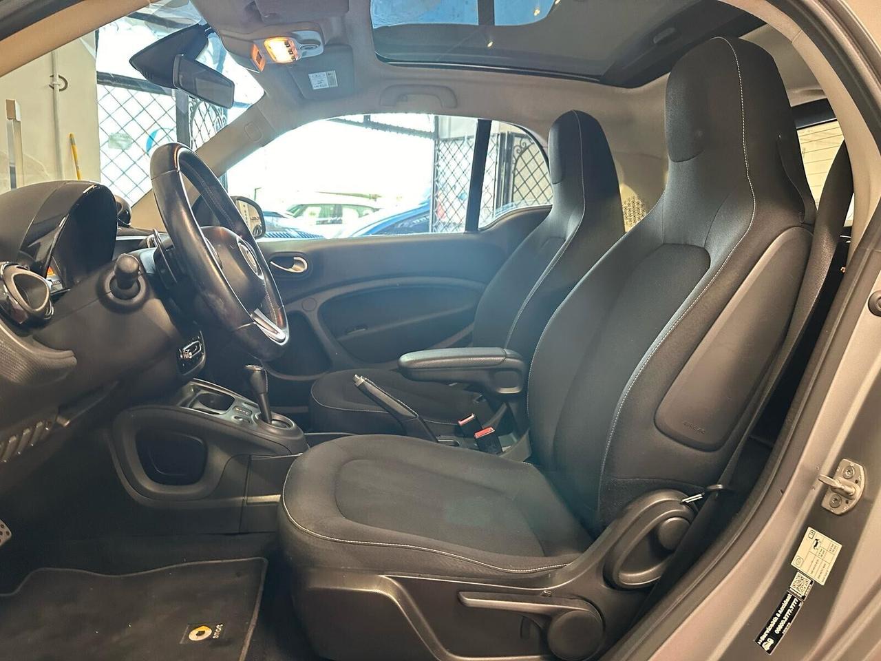 Smart ForTwo 90 0.9 T twinamic allestimento Brabus