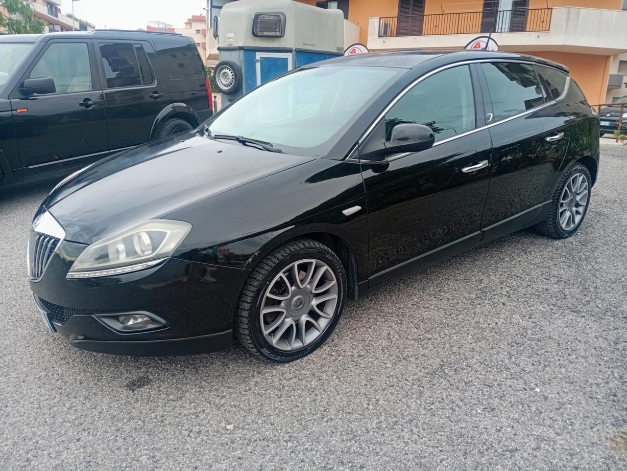 Lancia Delta 1.9 MJT Twinturbo DPF Oro