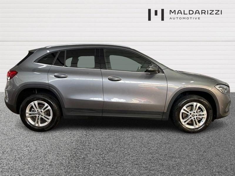 Mercedes-Benz GLA GLA-H247 2020 180 d Sport auto