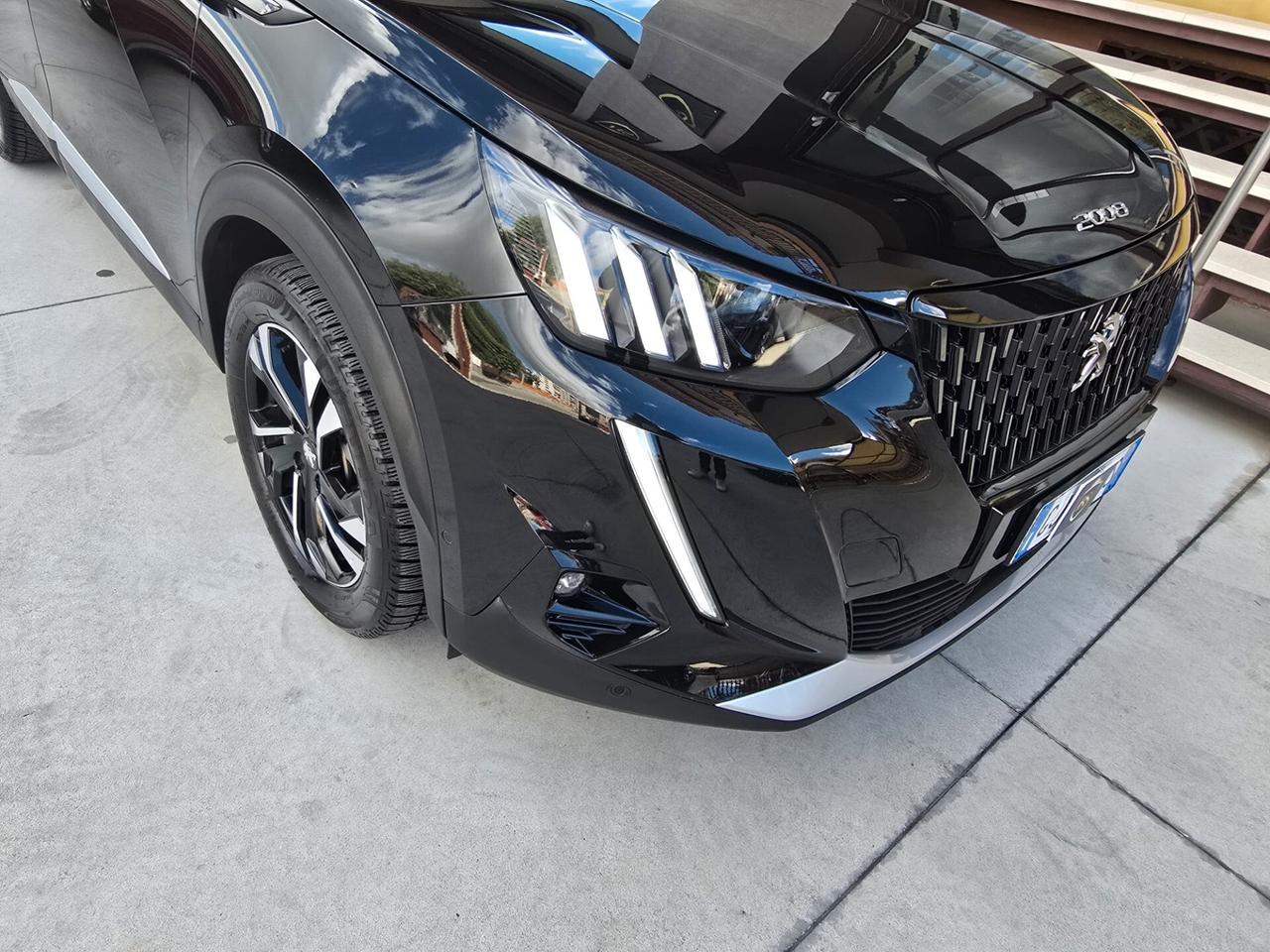 Peugeot 2008 BlueHDi 130 S&S EAT8 GT