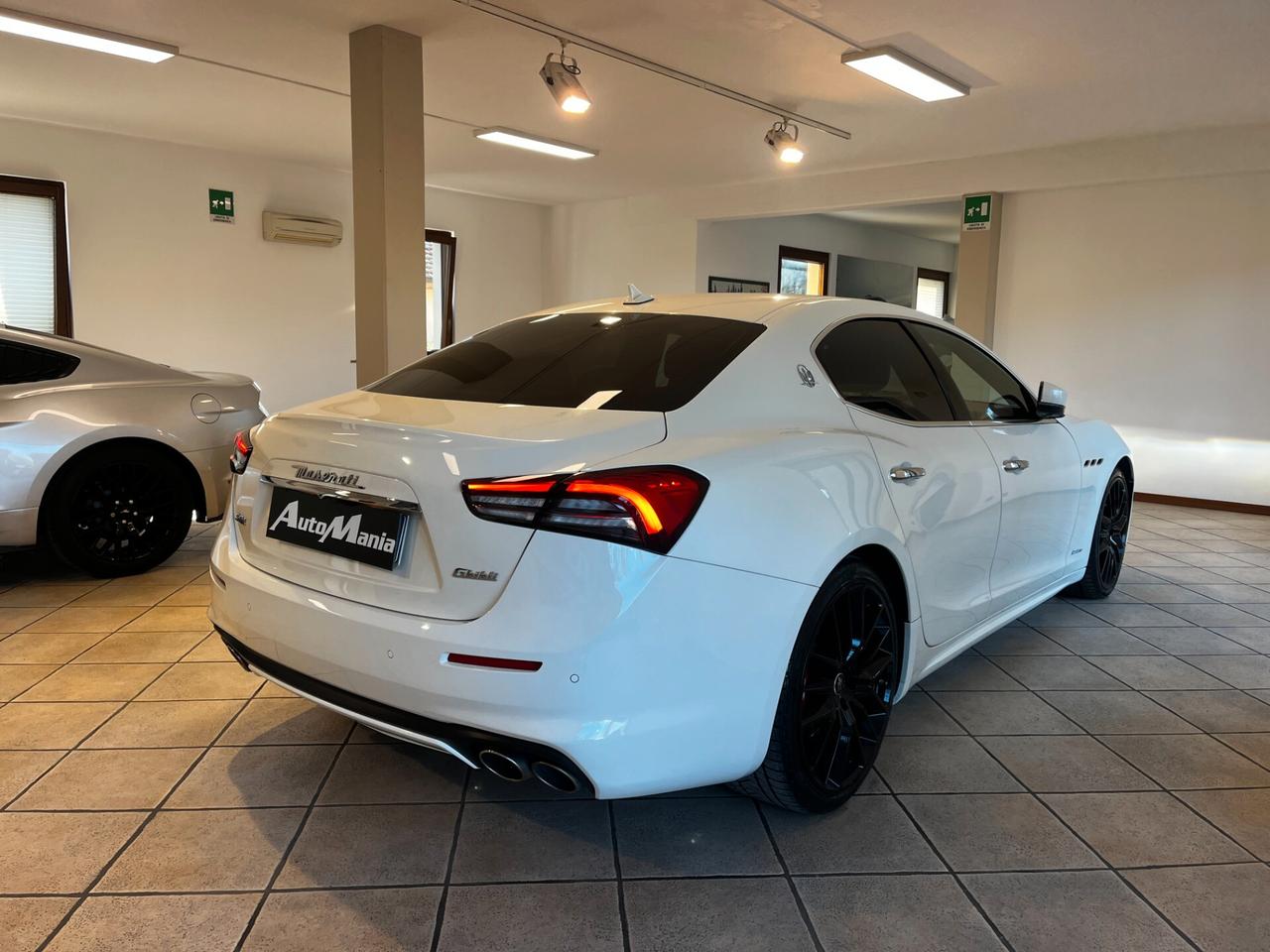 Maserati Ghibli V6 430 CV Q4 Granlusso