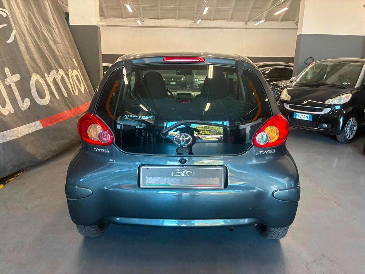 Toyota Aygo 1.0 12V VVT-i 5 porte Sol