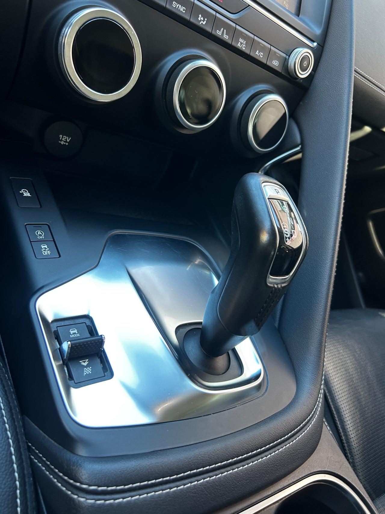 Jaguar E-Pace 2.0D 240 CV AWD aut. R-Dynamic HSE