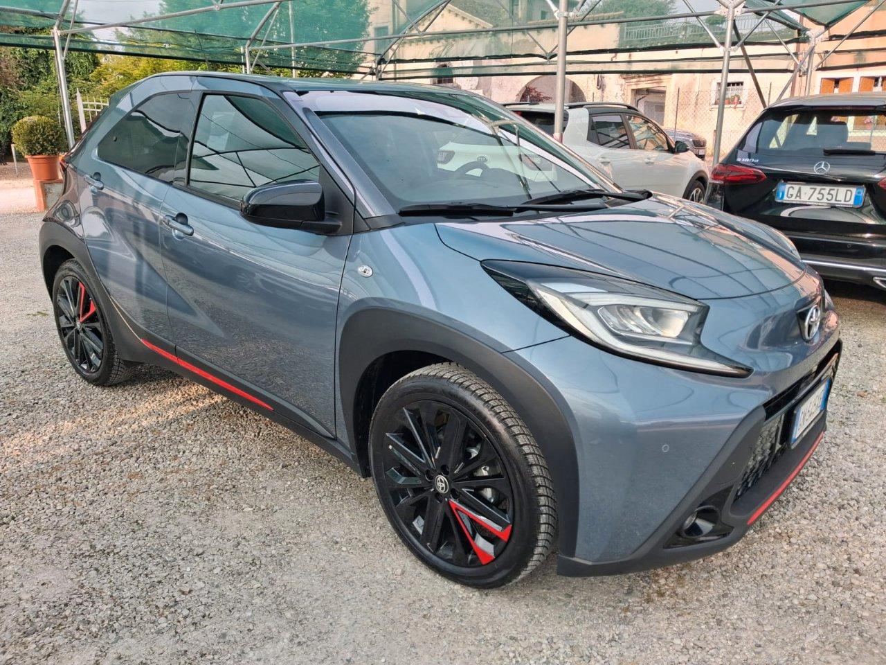 Toyota Aygo X 1.0 Undercover 72cv Jun Takahashi