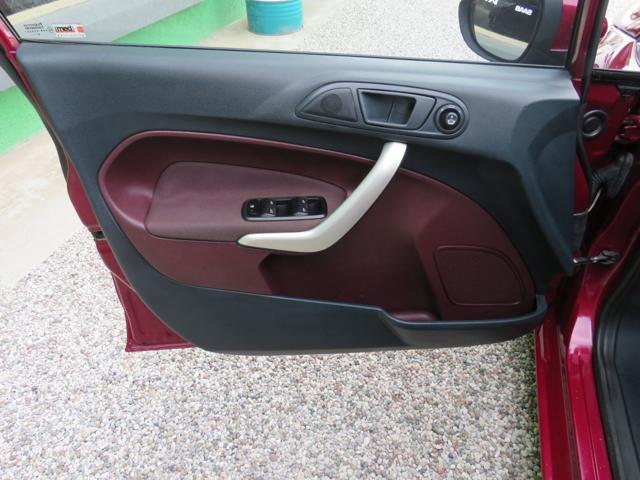 FORD Fiesta 1.4 5 porte Bz.- GPL Titanium