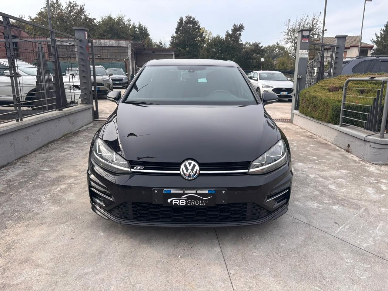 Volkswagen Golf 1.6 TDI 115 CV 5p. R LINE