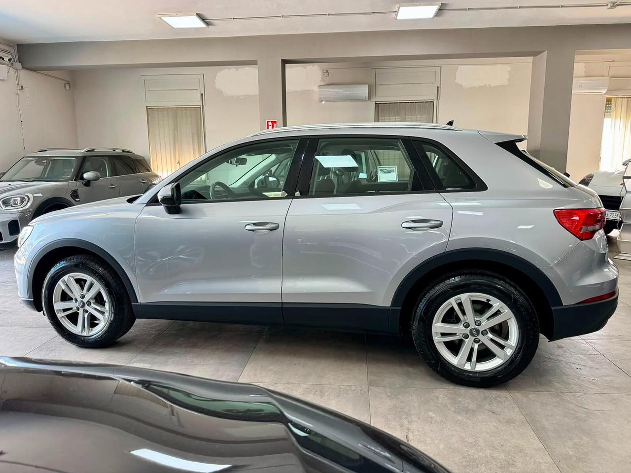 Audi Q3 35 2.0 TDI S tronic Business 2020