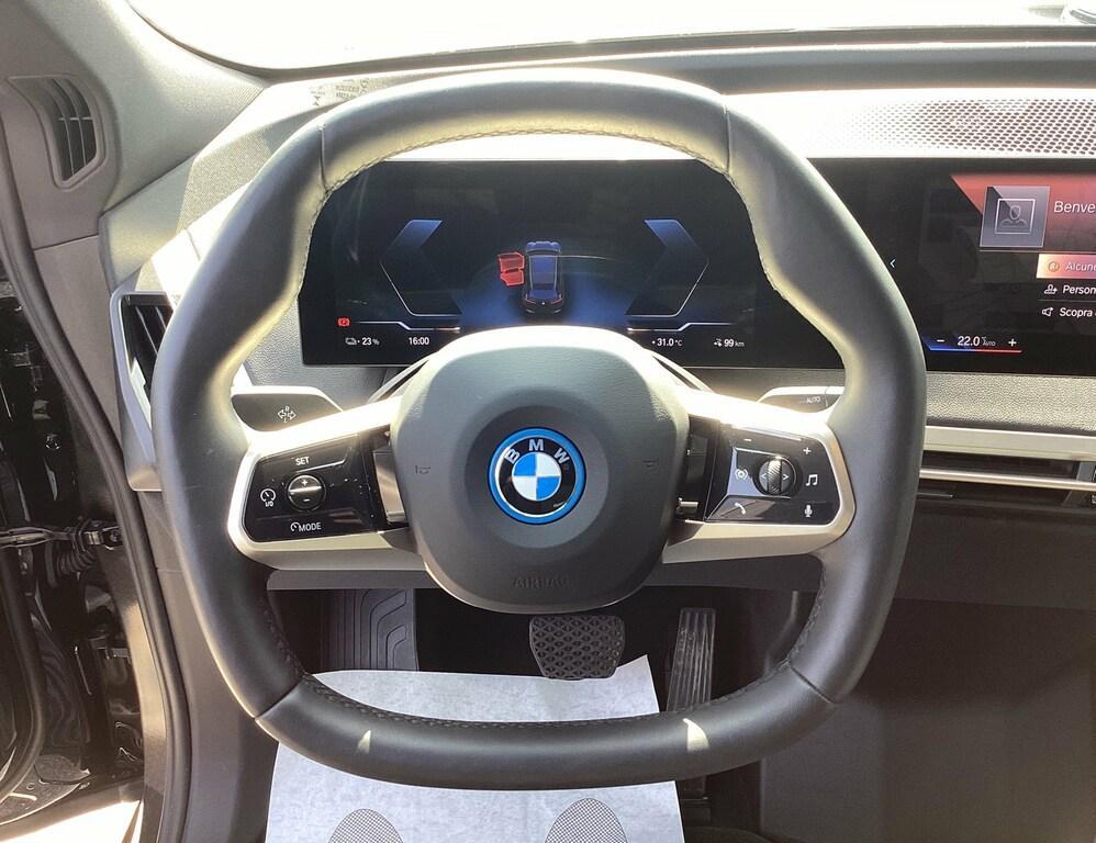 BMW iX 40 pacchetto sportivo xDrive