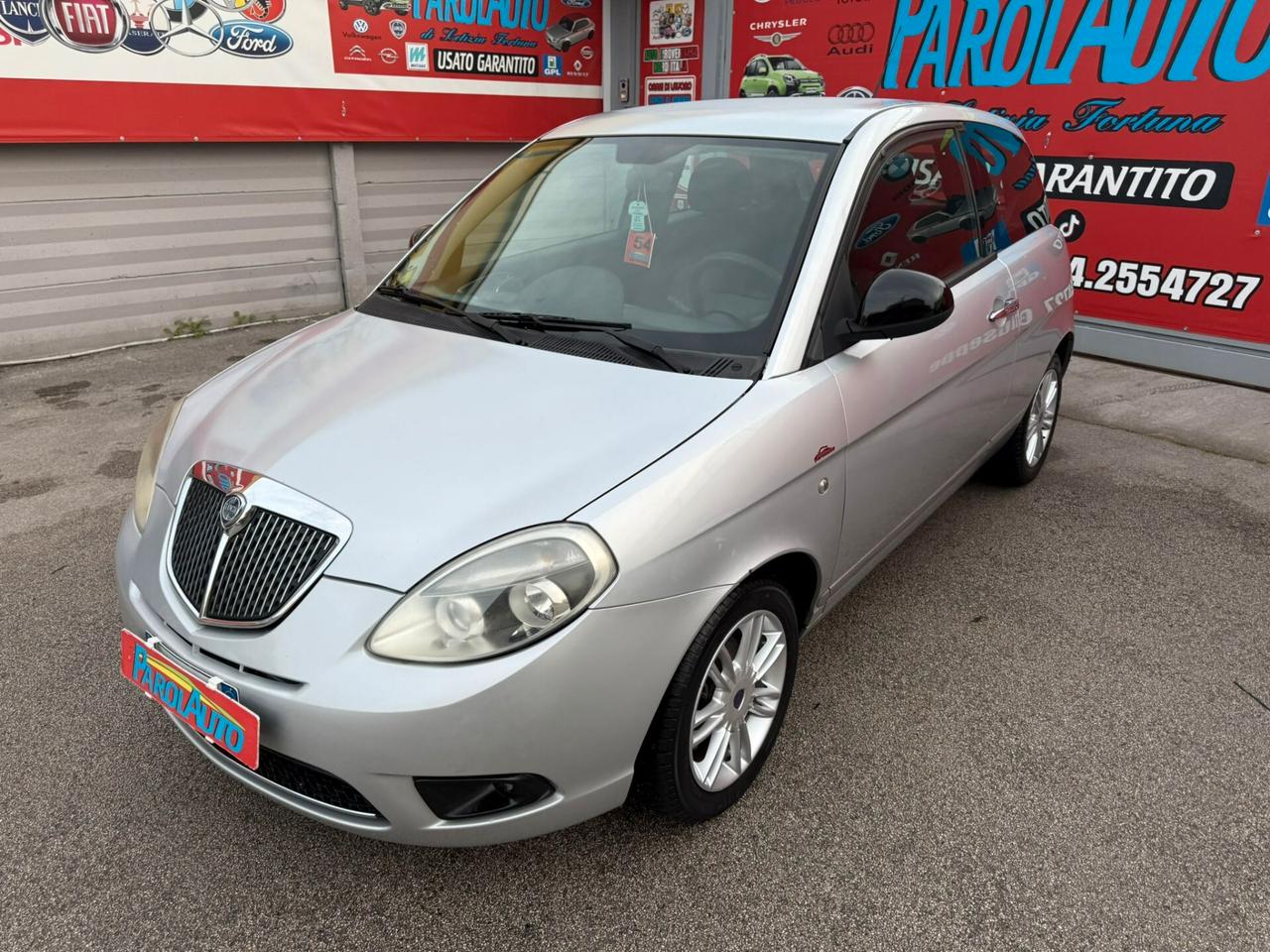 Lancia Ypsilon 1.2 69cv Unyca - 2012