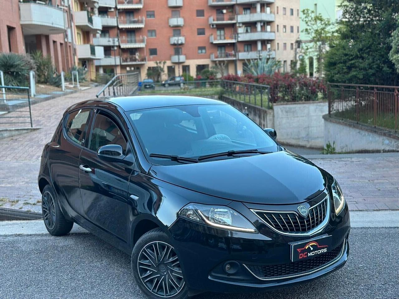 Lancia Ypsilon 1.2 69 CV 5 porte GPL Ecochic Gold USATO SICURO