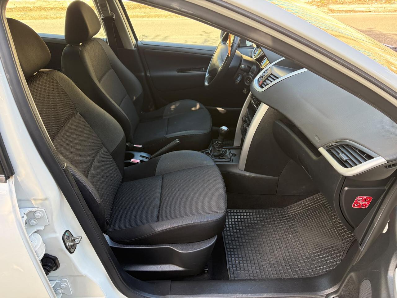 Peugeot 207 1.4 HDi 70CV 5p. Energie