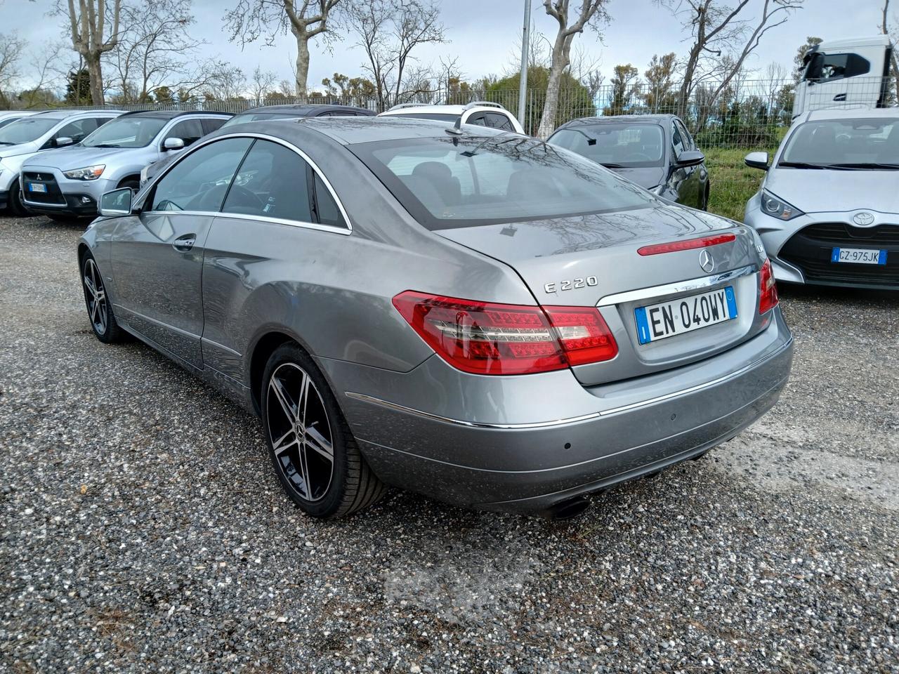 Mercedes-benz E 220 CDI Coupé BlueEFFICIENCY