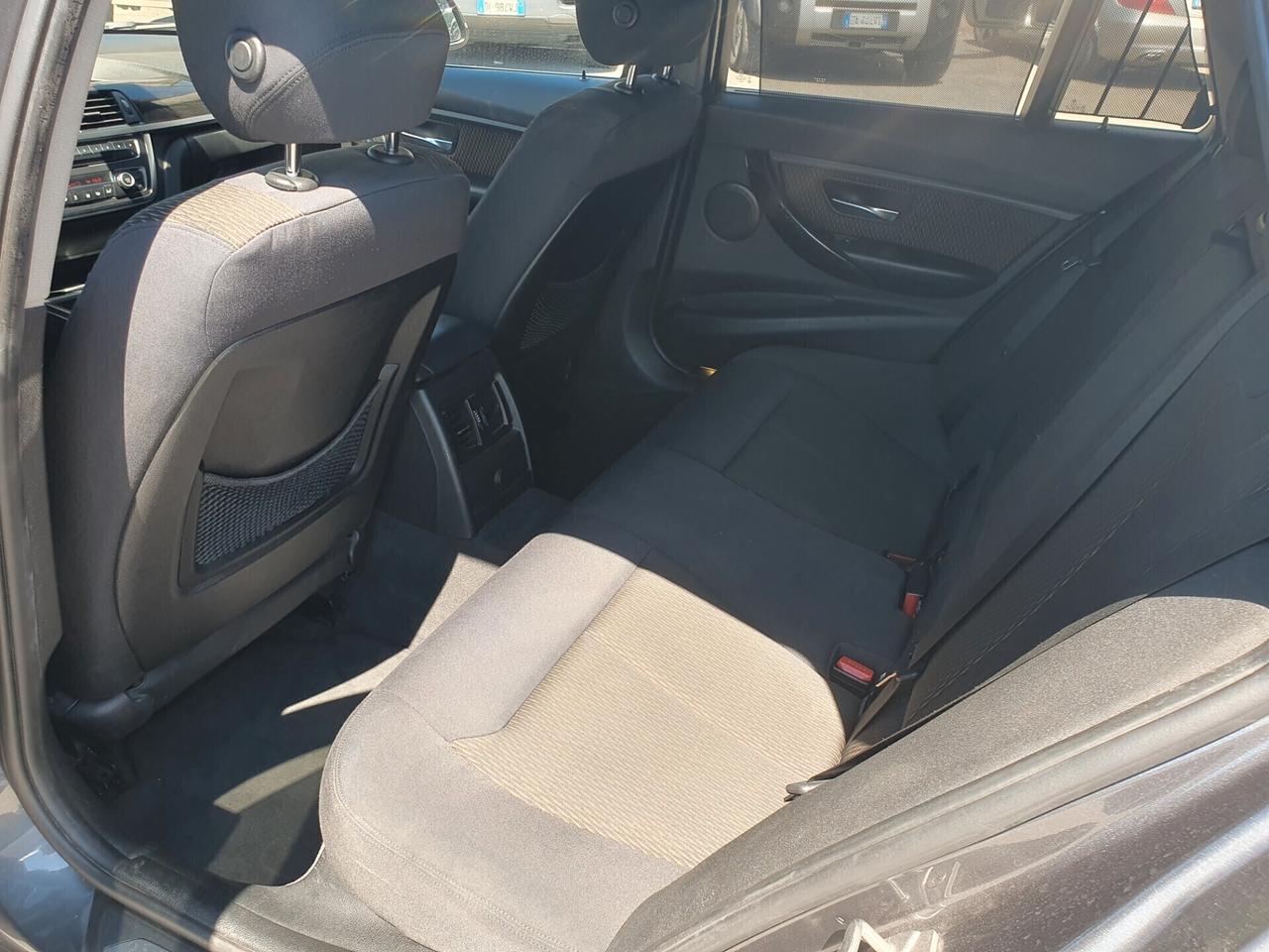 Bmw 318d 143cv touring Luxury Neop 2013