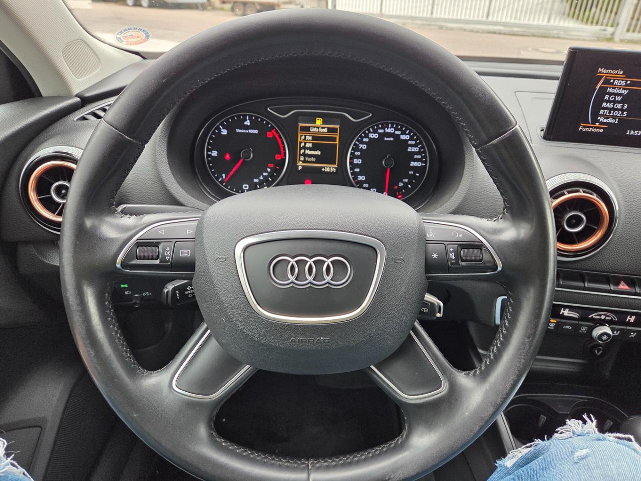 Audi A3 1.6 TDI clean diesel S tronic Attraction