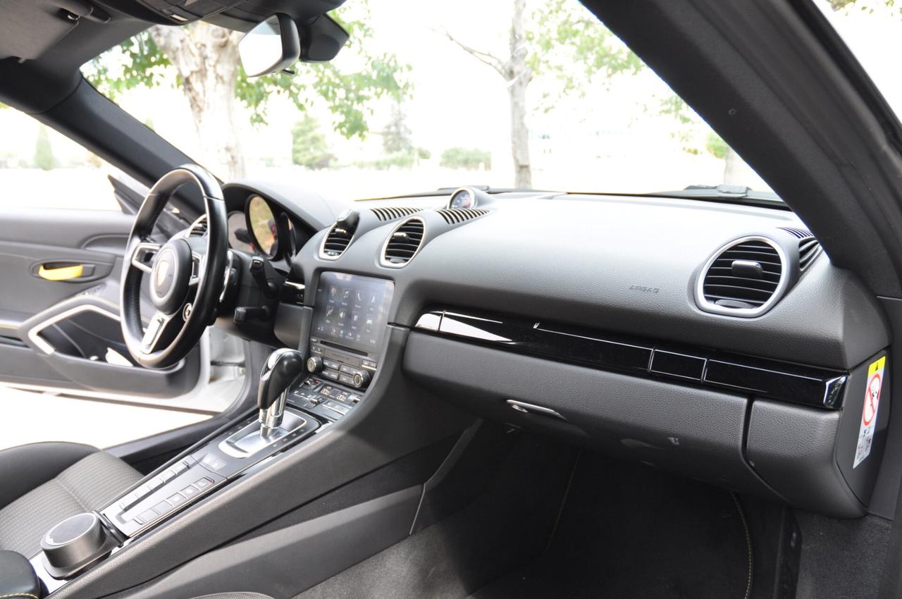 Porsche 718 Spyder Cayman 2.0 T PDK LEASING