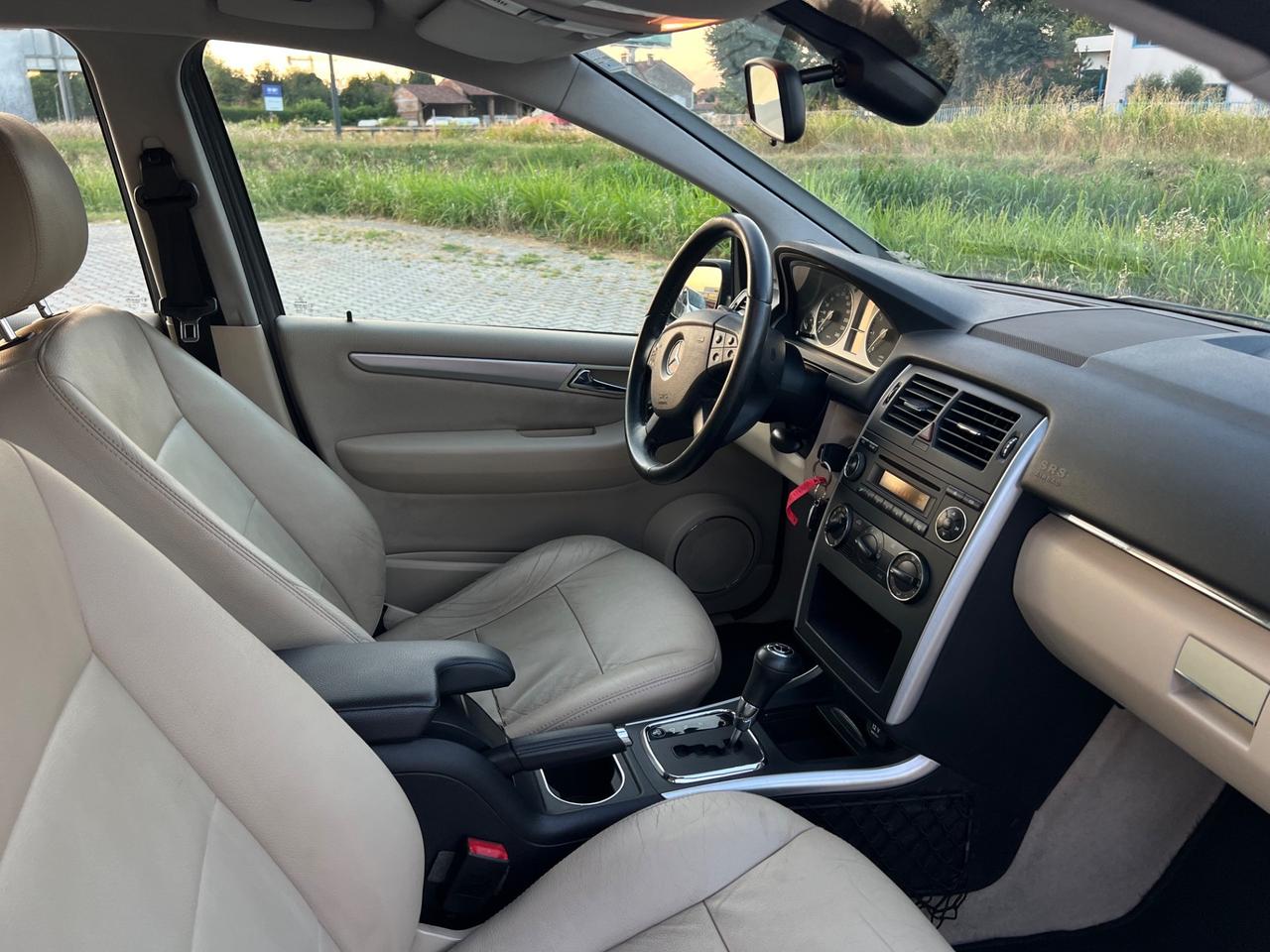 Mercedes-benz B 180 B 180 AUTOMATIC Executive