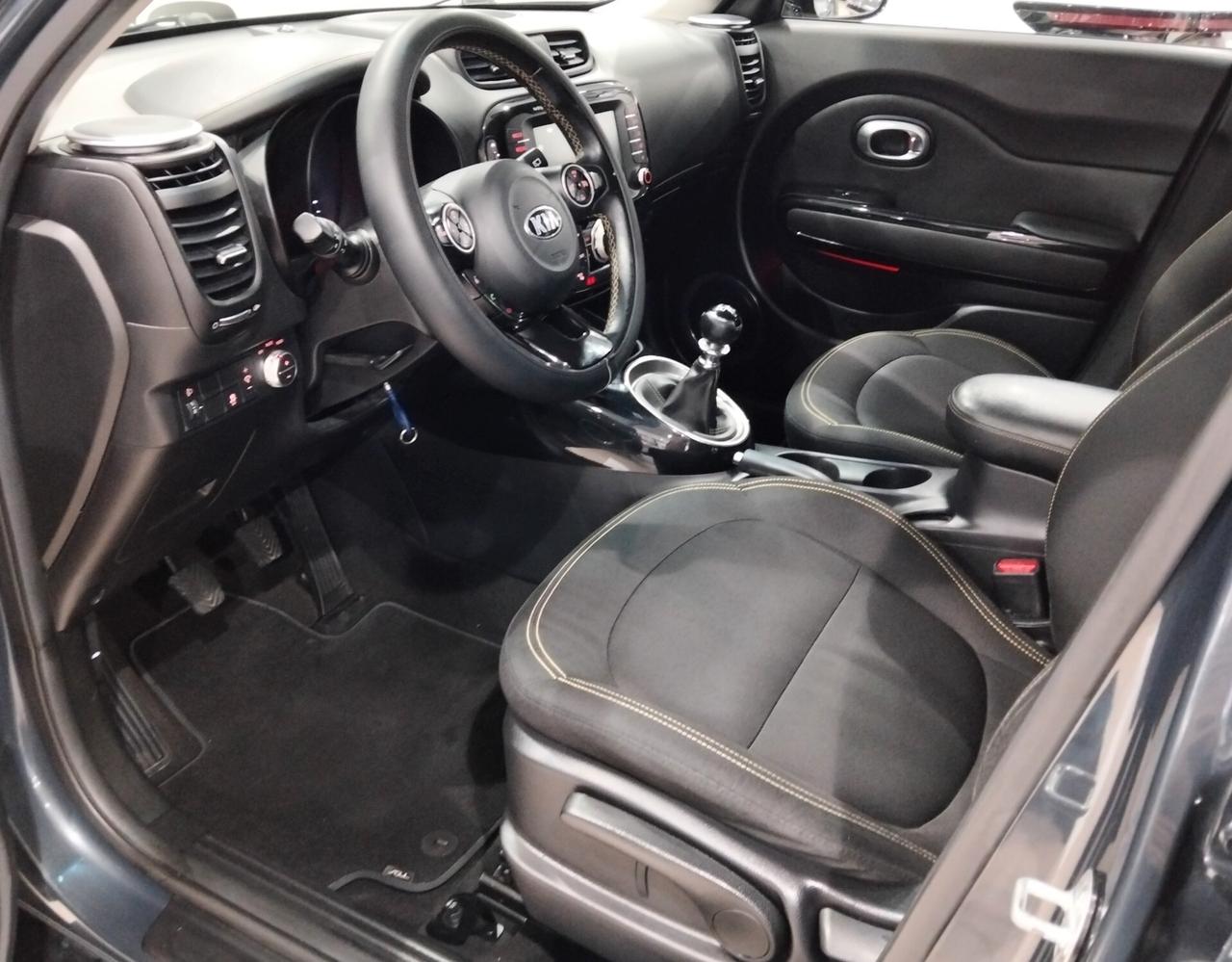 Kia Soul 1.6 CRDi You Bi-Color