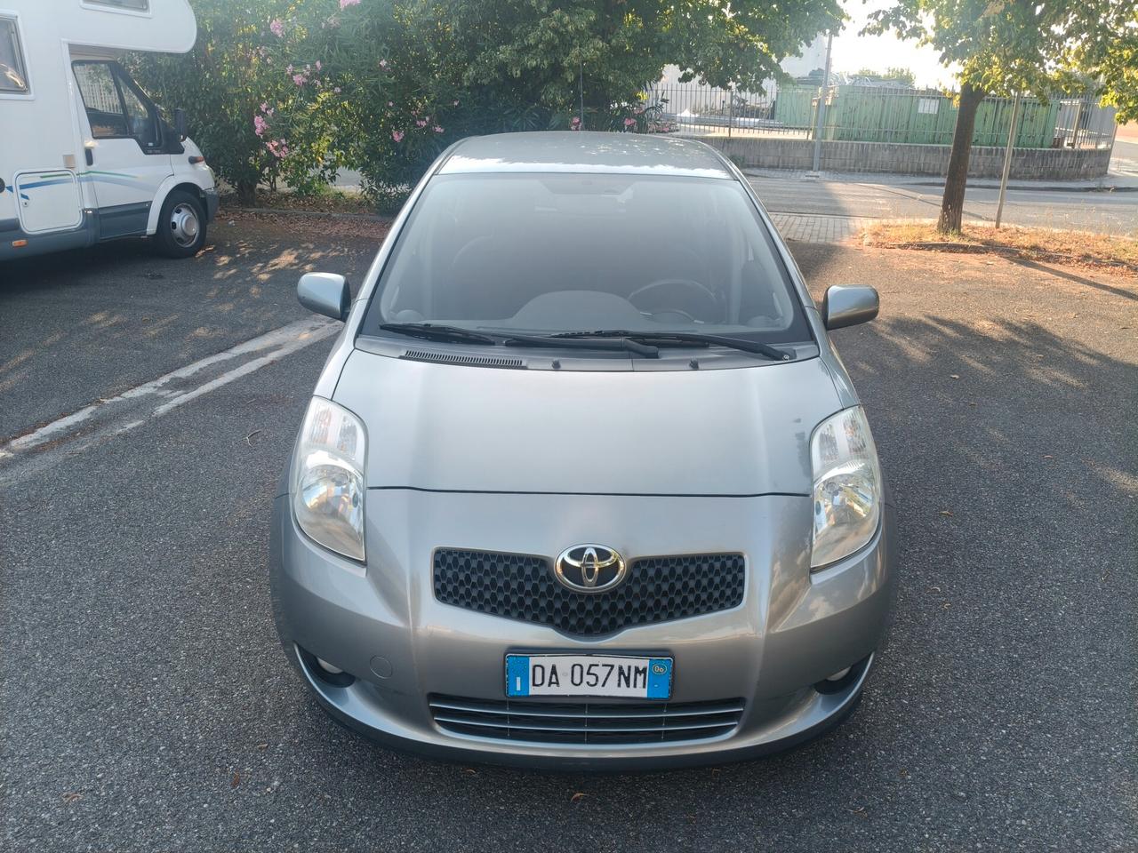 Toyota Yaris 1.3 5 porte AUTOMATICA