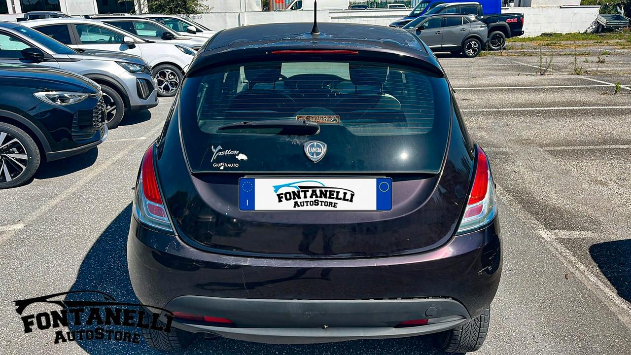 Lancia Ypsilon 0.9 TwinAir 85 CV 5 porte Metano Ecochic Gold