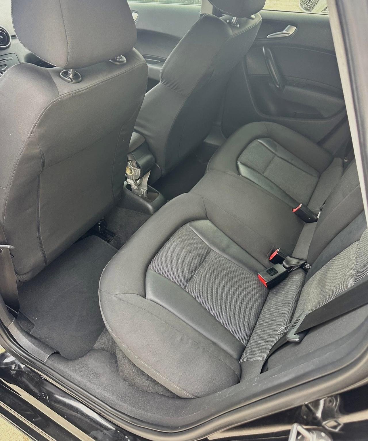 Audi A1 1.6 TDI 90CV SPORTBACK Admired