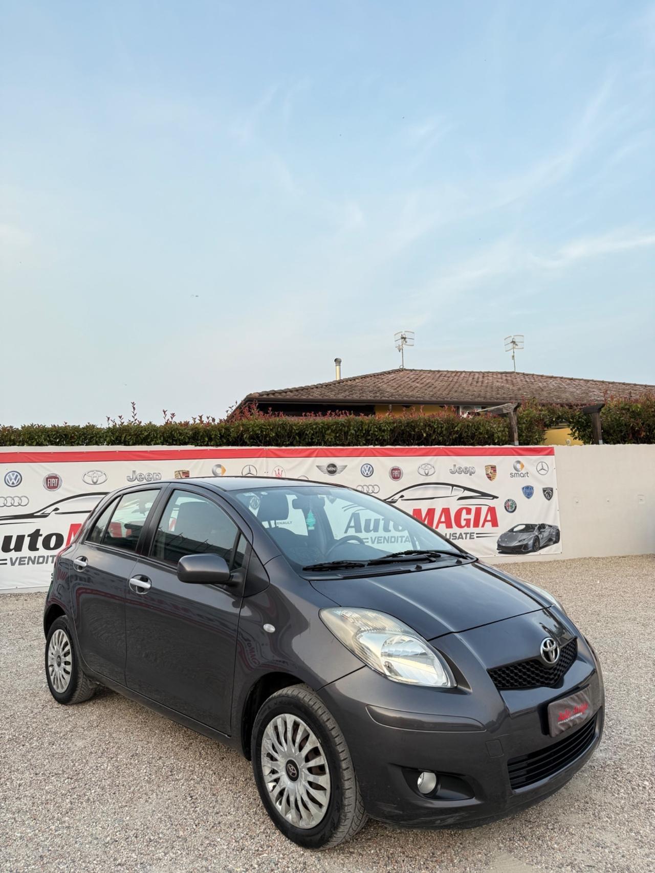 Toyota Yaris 1.0 5 porte Sol