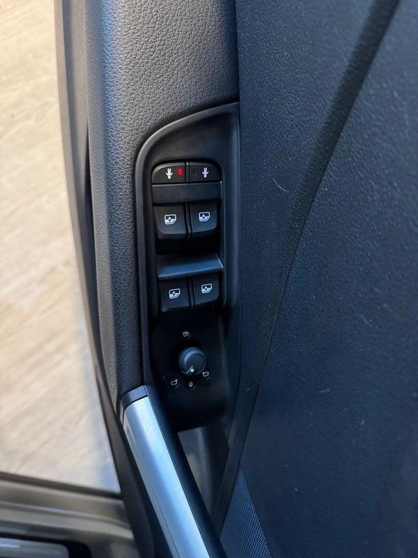 Audi Q2 Q2 30 TFSI Business Design