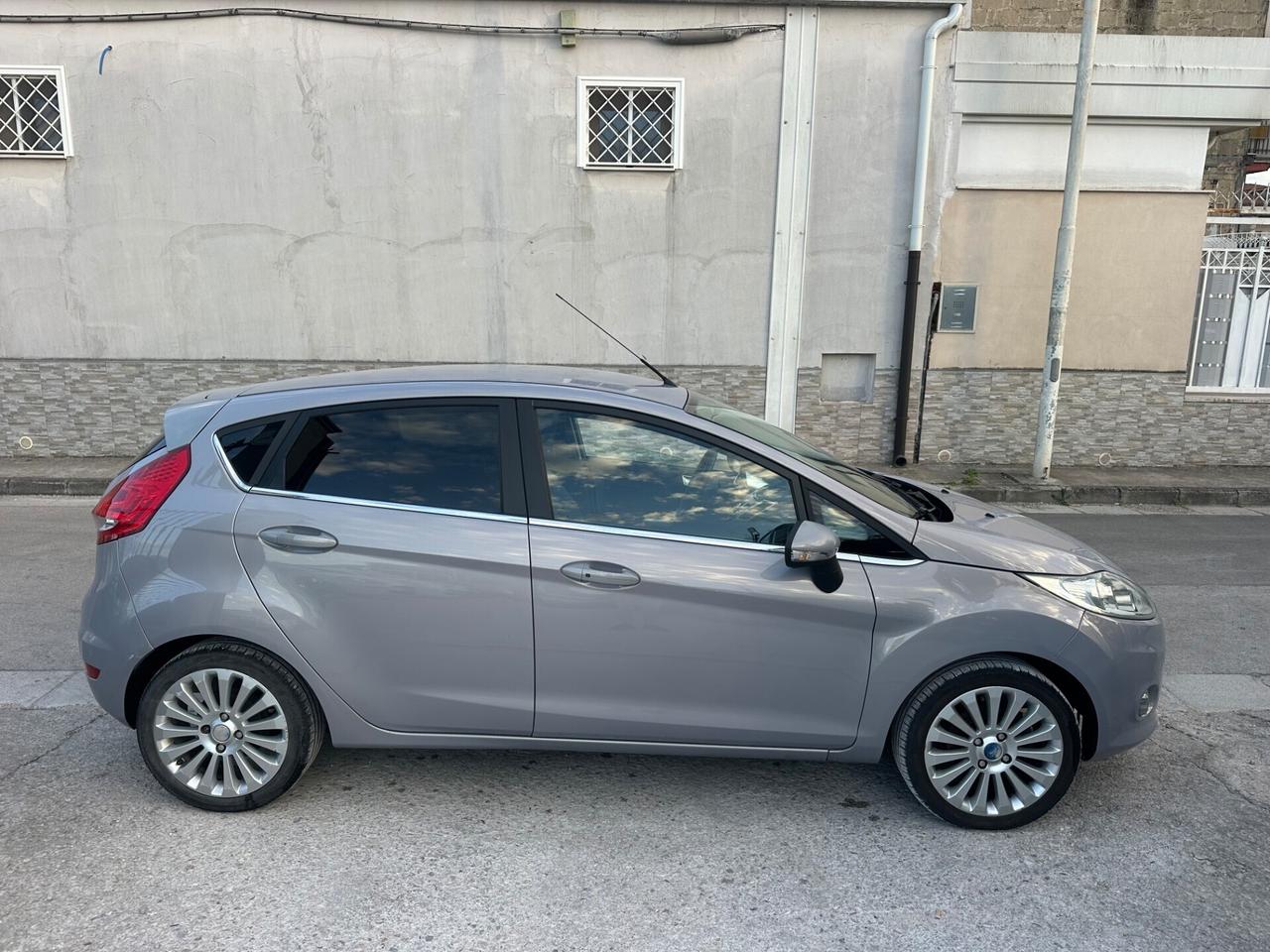 Ford Fiesta 1.2 Gpl 82 Cv Titanium 2012