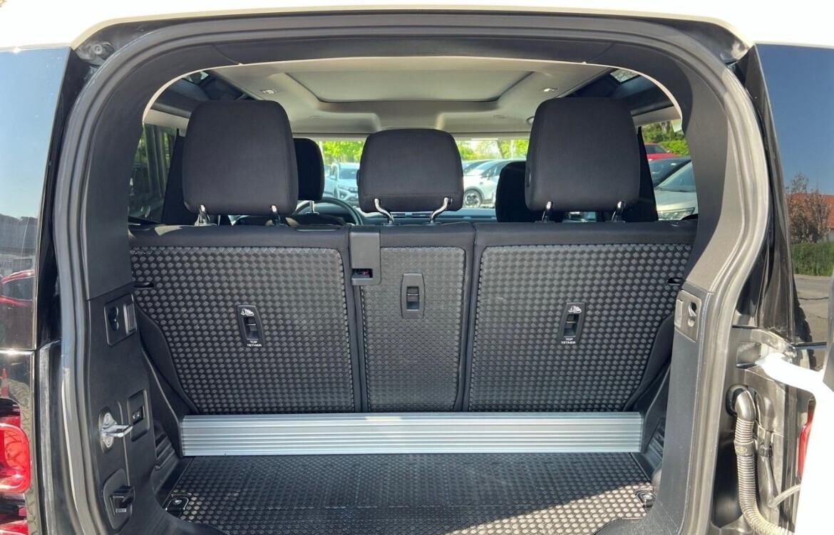 Land Rover Defender 3.0 D200