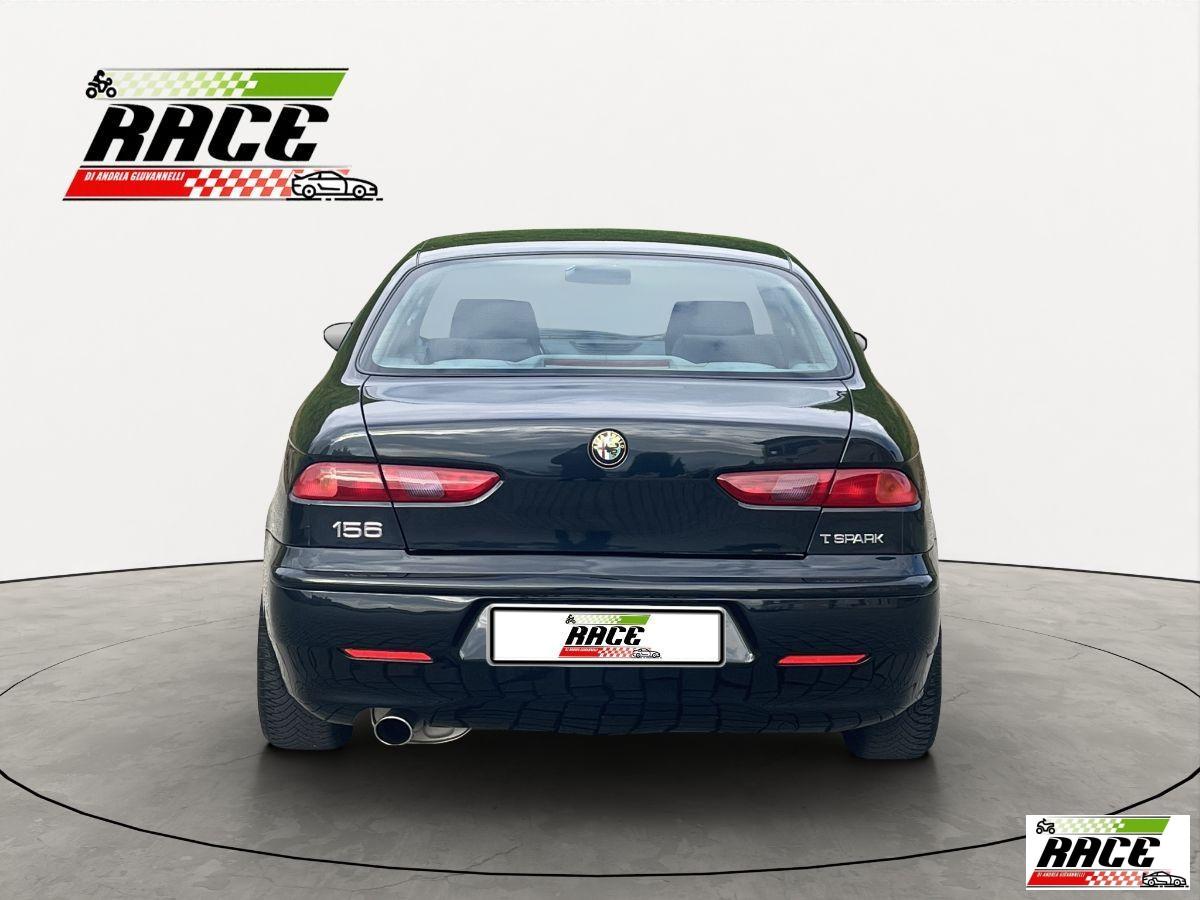 ALFA ROMEO - 156 - 2.0i 16V Twin Spark Distinctive