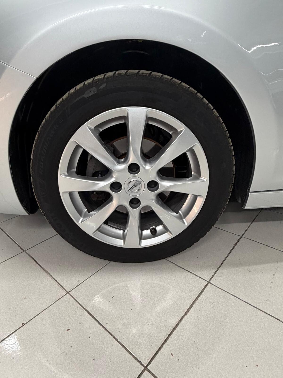 Opel Corsa 1.2 Edition OK NEOPATENTATI