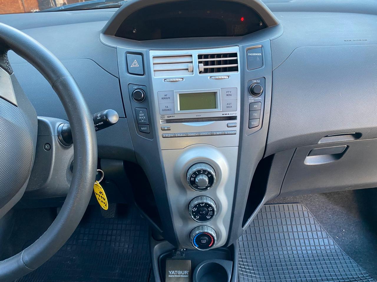 Toyota Yaris 1.3 benz 3p full economica 2007