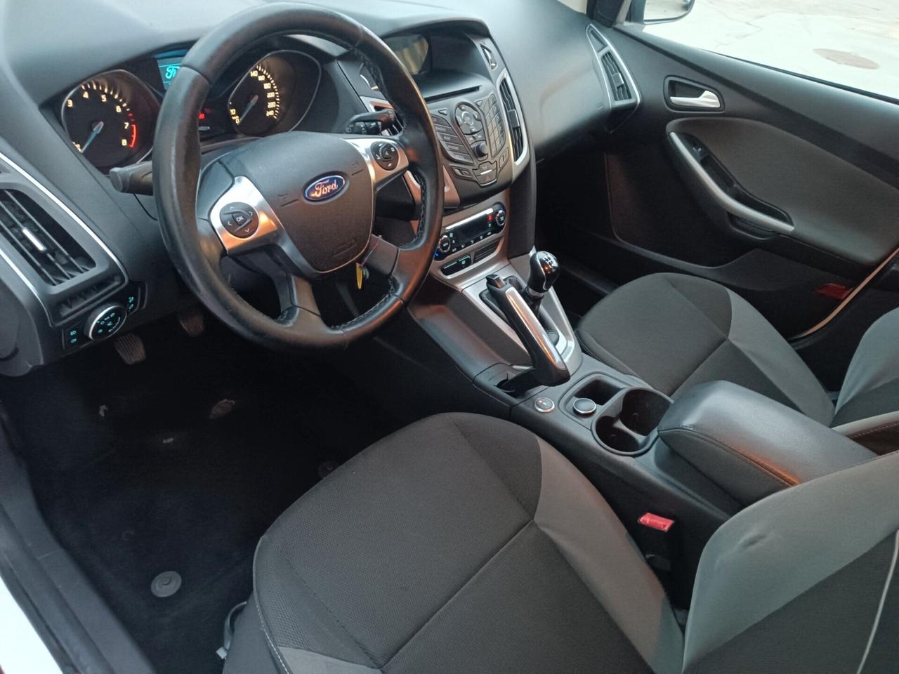 Ford Focus 1.6 120 CV GPL SW Titanium