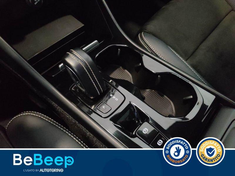 Volvo XC40 2.0 T5 R-DESIGN AWD GEARTRONIC