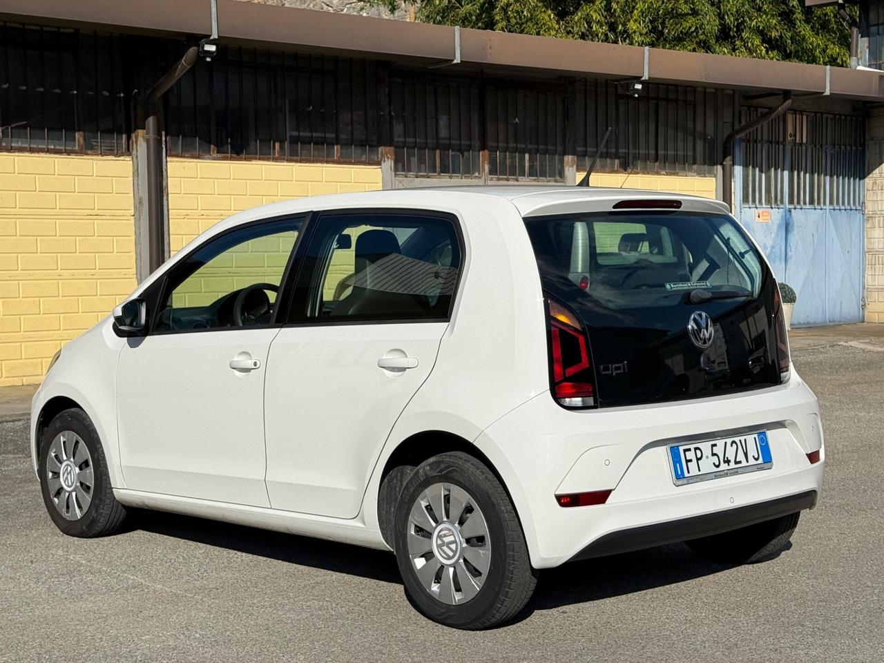 Volkswagen up! 1.0 5p. move up!